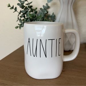 Rae Dunn Auntie Mug